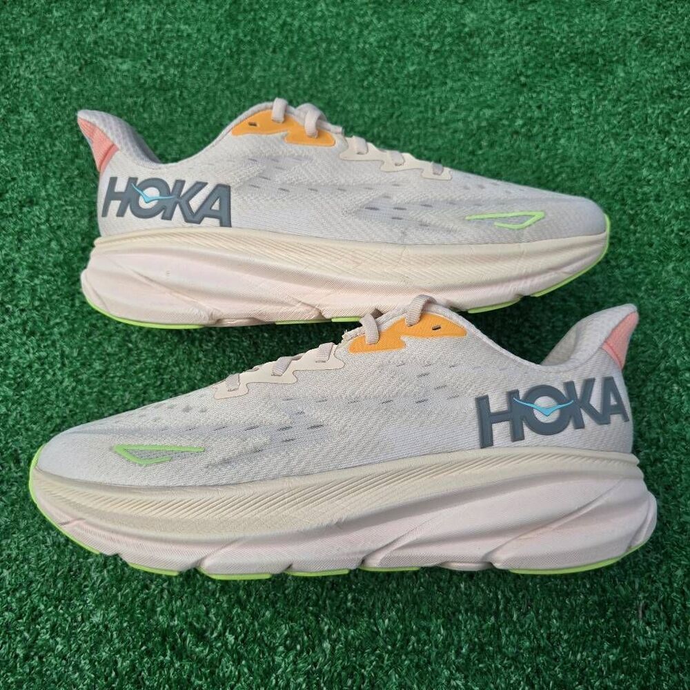 Hoka One One Clifton 9 - Women's Runnig shoes - Size 10B
